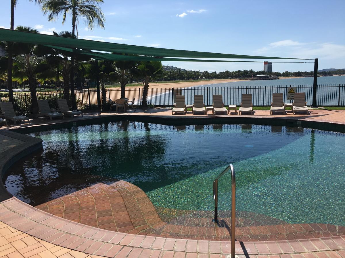 Mariners North Holiday Apartments Townsville Buitenkant foto